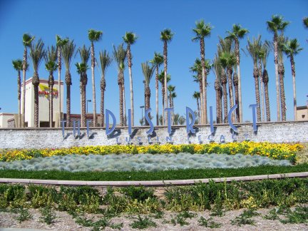 Water fountain in Tustin