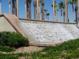 Water fountain in Tustin