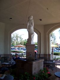 Water fountain in Tustin