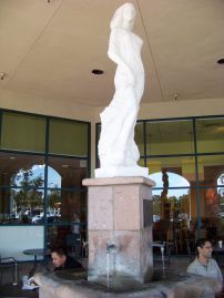 Water fountain in Tustin